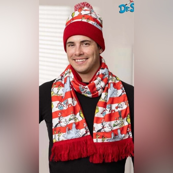 NWT Elope Dr Seuss winter hat and scarf - Picture 3 of 10